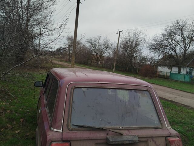 Красный ВАЗ 2104, объемом двигателя 0 л и пробегом 5 тыс. км за 639 $, фото 2 на Automoto.ua