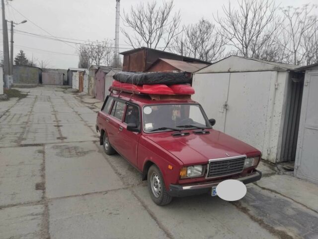 Красный ВАЗ 2104, объемом двигателя 0.15 л и пробегом 300 тыс. км за 2700 $, фото 2 на Automoto.ua