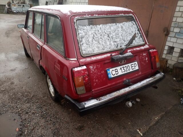 Красный ВАЗ 2104, объемом двигателя 1.5 л и пробегом 76 тыс. км за 700 $, фото 2 на Automoto.ua