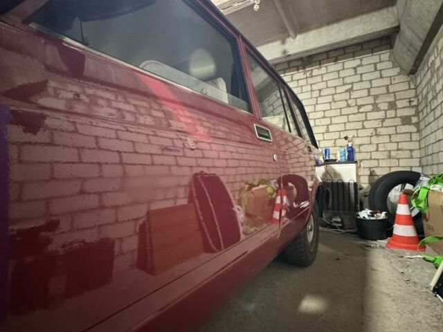Красный ВАЗ 2104, объемом двигателя 1.5 л и пробегом 130 тыс. км за 999 $, фото 2 на Automoto.ua