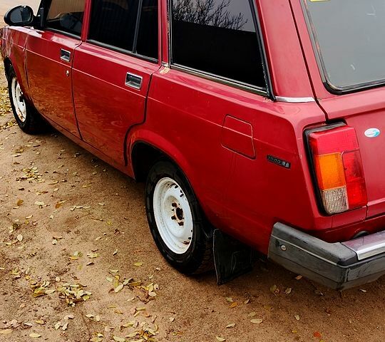 Красный ВАЗ 2104, объемом двигателя 1.5 л и пробегом 0 тыс. км за 650 $, фото 2 на Automoto.ua
