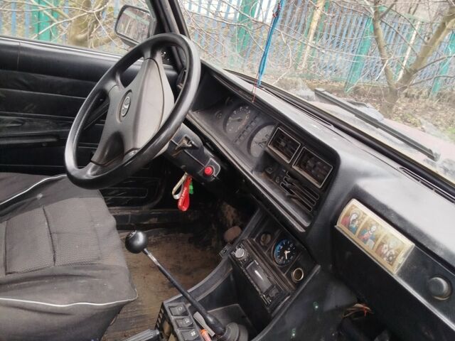 Красный ВАЗ 2104, объемом двигателя 0 л и пробегом 5 тыс. км за 639 $, фото 3 на Automoto.ua