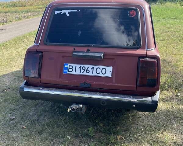 Красный ВАЗ 2104, объемом двигателя 1.45 л и пробегом 200 тыс. км за 1000 $, фото 5 на Automoto.ua
