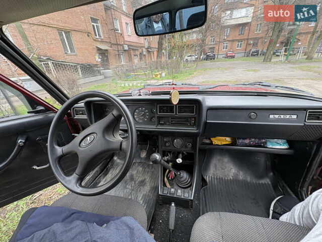 Красный ВАЗ 2104, объемом двигателя 1.5 л и пробегом 150 тыс. км за 1100 $, фото 6 на Automoto.ua