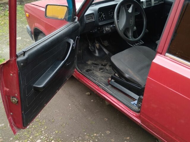 Червоний ВАЗ 2104, об'ємом двигуна 1.5 л та пробігом 90 тис. км за 1177 $, фото 6 на Automoto.ua