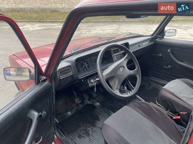 Красный ВАЗ 2104, объемом двигателя 1.5 л и пробегом 133 тыс. км за 2500 $, фото 5 на Automoto.ua