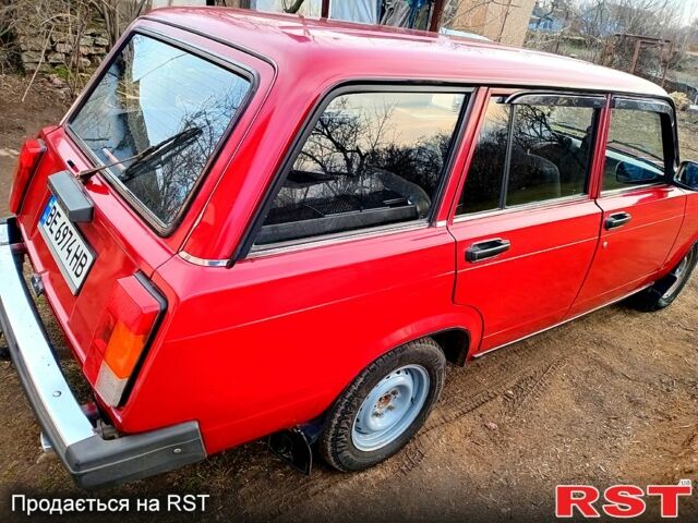 Красный ВАЗ 2104, объемом двигателя 1.5 л и пробегом 172 тыс. км за 2000 $, фото 4 на Automoto.ua
