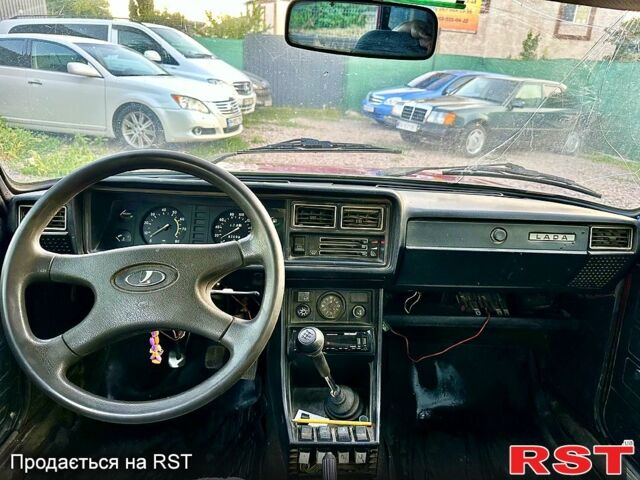 Красный ВАЗ 2104, объемом двигателя 1.5 л и пробегом 107 тыс. км за 999 $, фото 9 на Automoto.ua