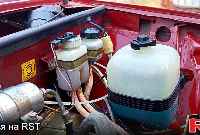 Красный ВАЗ 2104, объемом двигателя 1.5 л и пробегом 46 тыс. км за 3600 $, фото 7 на Automoto.ua