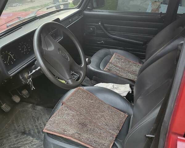 Красный ВАЗ 2104, объемом двигателя 1.5 л и пробегом 100 тыс. км за 2500 $, фото 1 на Automoto.ua