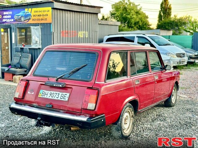 Красный ВАЗ 2104, объемом двигателя 1.5 л и пробегом 107 тыс. км за 999 $, фото 3 на Automoto.ua