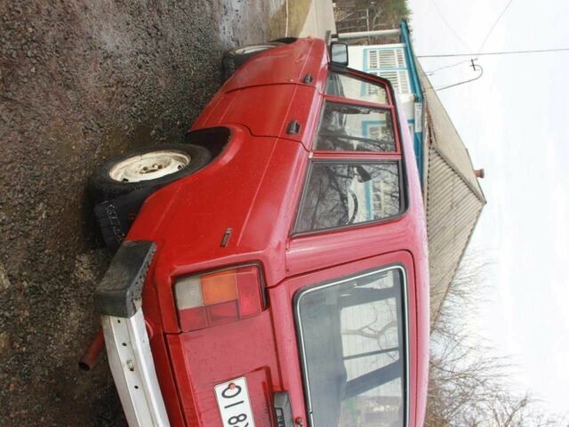 ВАЗ 2104 2007 в Городище на Automoto.ua Красный ВАЗ 2104, объемом двигателя 1.5 л и пробегом 200 тыс. км за 1000 $, фото 2 на Automoto.ua