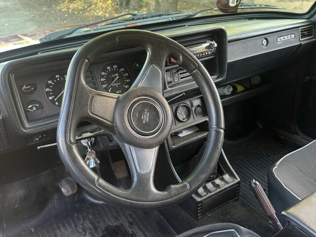 Красный ВАЗ 2104, объемом двигателя 1.5 л и пробегом 142 тыс. км за 2000 $, фото 4 на Automoto.ua