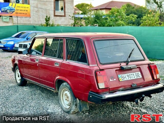 Красный ВАЗ 2104, объемом двигателя 1.5 л и пробегом 107 тыс. км за 999 $, фото 2 на Automoto.ua