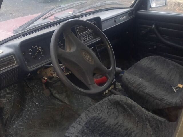 Красный ВАЗ 2104, объемом двигателя 0 л и пробегом 137 тыс. км за 1000 $, фото 4 на Automoto.ua