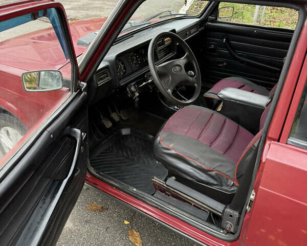 ВАЗ 2104 2008 в Конотопе на Automoto.ua Красный ВАЗ 2104, объемом двигателя 1.5 л и пробегом 86 тыс. км за 2000 $, фото 9 на Automoto.ua