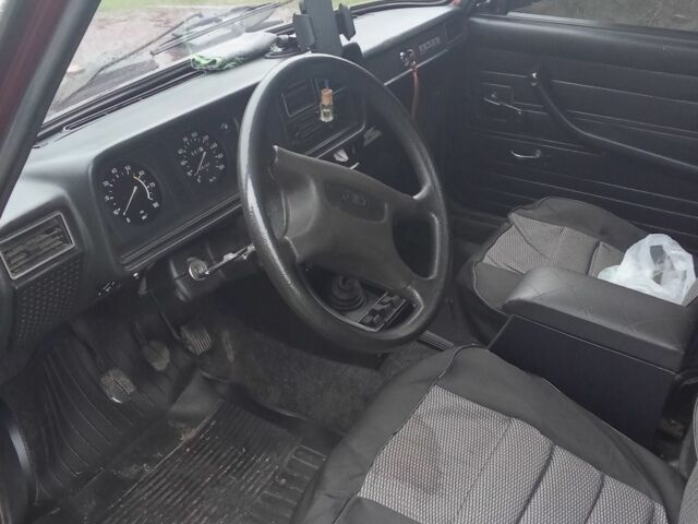 Красный ВАЗ 2104, объемом двигателя 1.6 л и пробегом 57 тыс. км за 2700 $, фото 5 на Automoto.ua