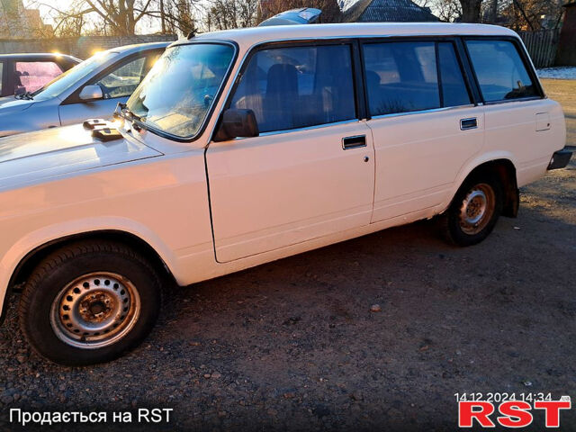 ВАЗ 2104, объемом двигателя 1.5 л и пробегом 200 тыс. км за 900 $, фото 3 на Automoto.ua