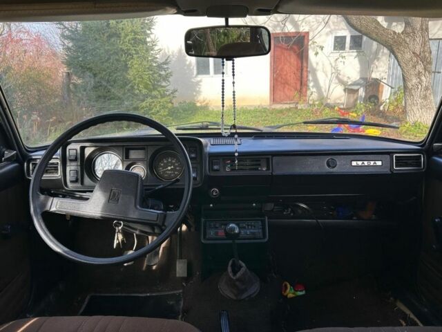 Желтый ВАЗ 2104, объемом двигателя 1.5 л и пробегом 79 тыс. км за 1070 $, фото 4 на Automoto.ua