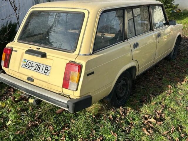 Желтый ВАЗ 2104, объемом двигателя 1.5 л и пробегом 79 тыс. км за 1070 $, фото 2 на Automoto.ua