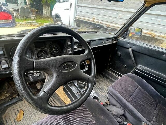 Желтый ВАЗ 2104, объемом двигателя 1.3 л и пробегом 80 тыс. км за 1100 $, фото 4 на Automoto.ua