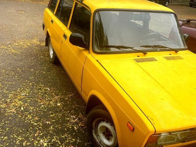 Желтый ВАЗ 2104, объемом двигателя 1.3 л и пробегом 80 тыс. км за 1100 $, фото 3 на Automoto.ua