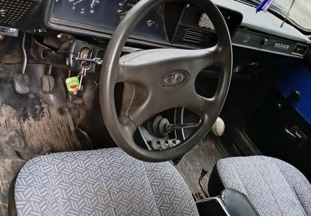 Синий ВАЗ 2104, объемом двигателя 1.5 л и пробегом 180 тыс. км за 899 $, фото 4 на Automoto.ua