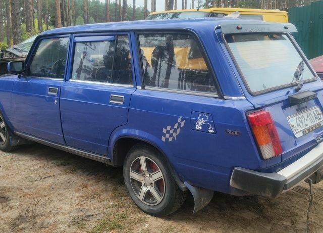 Синий ВАЗ 2104, объемом двигателя 1 л и пробегом 200 тыс. км за 656 $, фото 2 на Automoto.ua