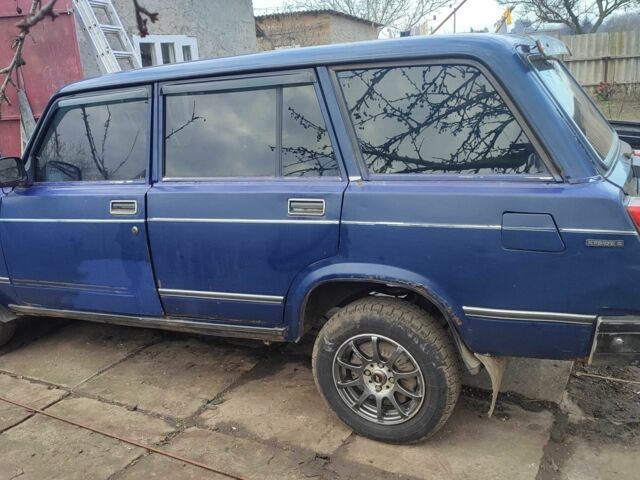 Синий ВАЗ 2104, объемом двигателя 1.5 л и пробегом 300 тыс. км за 711 $, фото 2 на Automoto.ua