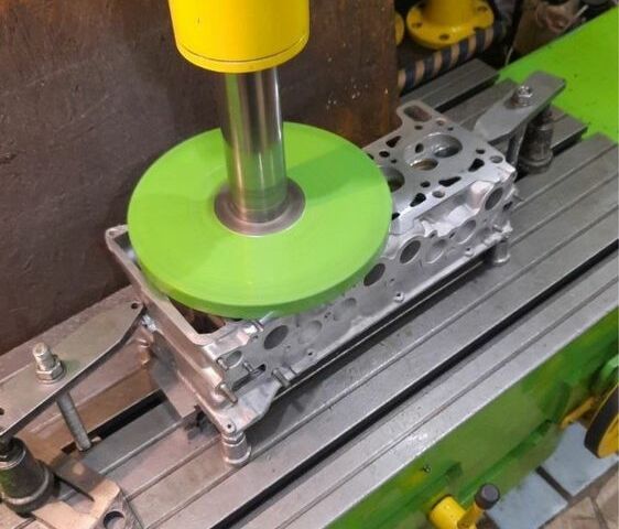 Синий ВАЗ 2104, объемом двигателя 1.5 л и пробегом 95 тыс. км за 700 $, фото 12 на Automoto.ua