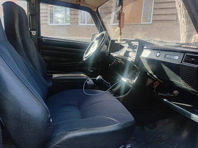 Зеленый ВАЗ 2104, объемом двигателя 1.5 л и пробегом 200 тыс. км за 1004 $, фото 3 на Automoto.ua