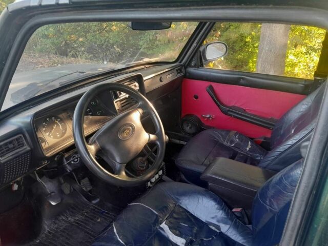 ВАЗ 2104 2002 в Коростене на Automoto.ua Зеленый ВАЗ 2104, объемом двигателя 1 л и пробегом 40 тыс. км за 700 $, фото 4 на Automoto.ua