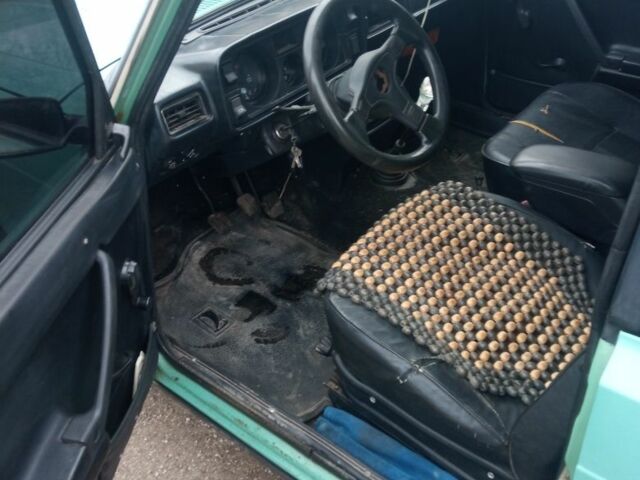 Зеленый ВАЗ 2104, объемом двигателя 1 л и пробегом 111 тыс. км за 1000 $, фото 4 на Automoto.ua