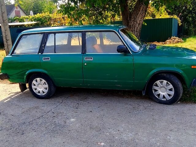 Зеленый ВАЗ 2104, объемом двигателя 1.5 л и пробегом 250 тыс. км за 650 $, фото 4 на Automoto.ua