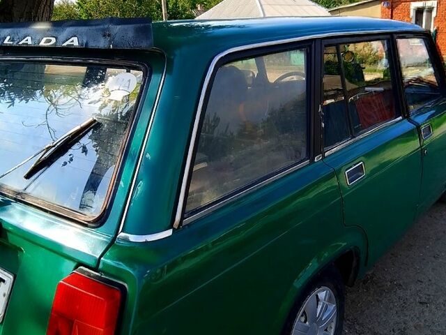 Зеленый ВАЗ 2104, объемом двигателя 1.5 л и пробегом 250 тыс. км за 650 $, фото 3 на Automoto.ua