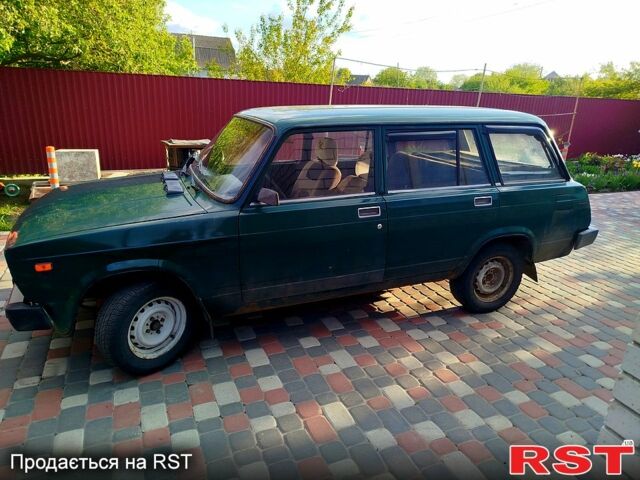 Зеленый ВАЗ 2104, объемом двигателя 1.5 л и пробегом 265 тыс. км за 1100 $, фото 2 на Automoto.ua