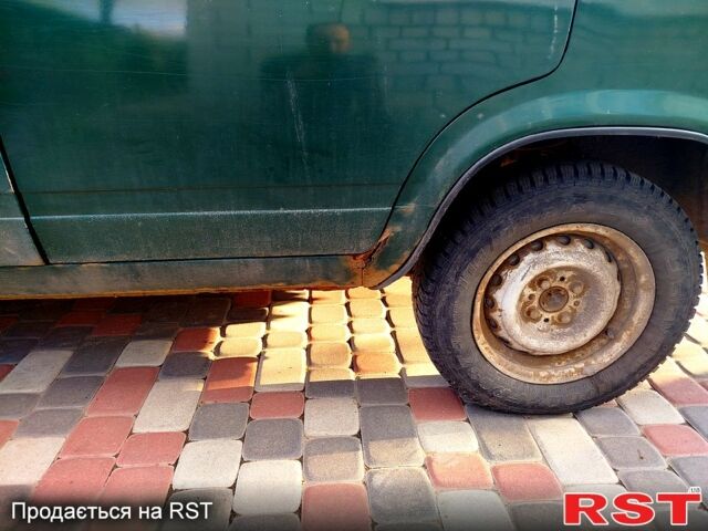 Зеленый ВАЗ 2104, объемом двигателя 1.5 л и пробегом 265 тыс. км за 1100 $, фото 7 на Automoto.ua