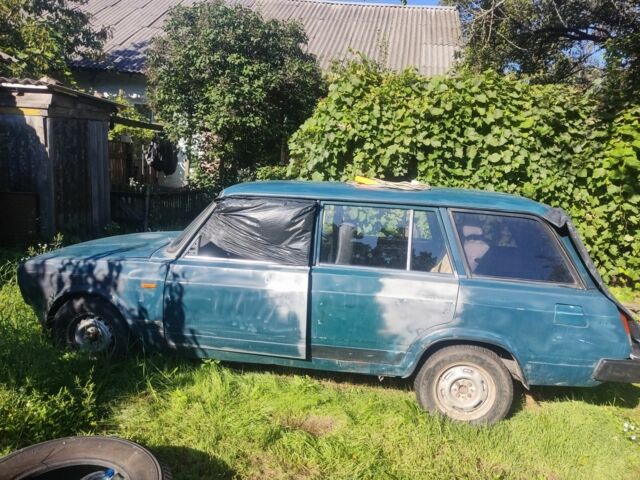 Зеленый ВАЗ 2104, объемом двигателя 1 л и пробегом 1 тыс. км за 827 $, фото 4 на Automoto.ua