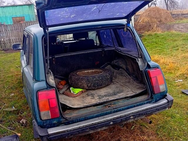 Зеленый ВАЗ 2104, объемом двигателя 1.6 л и пробегом 280 тыс. км за 850 $, фото 3 на Automoto.ua