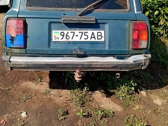 Зеленый ВАЗ 2104, объемом двигателя 1.5 л и пробегом 210 тыс. км за 1100 $, фото 3 на Automoto.ua