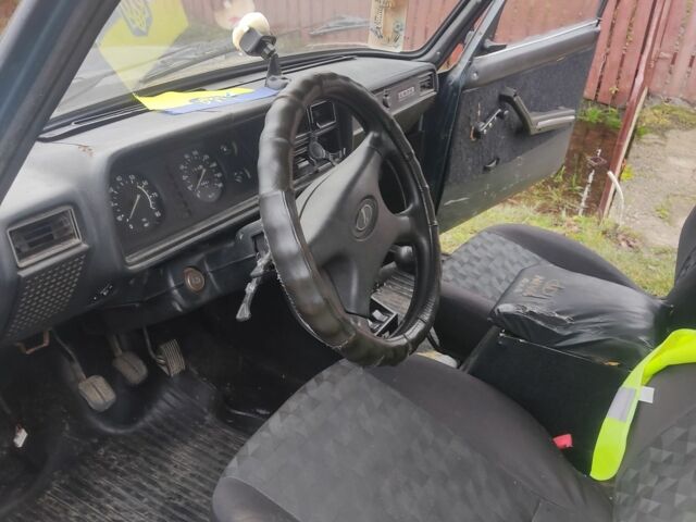 Зеленый ВАЗ 2104, объемом двигателя 1.5 л и пробегом 65 тыс. км за 688 $, фото 4 на Automoto.ua