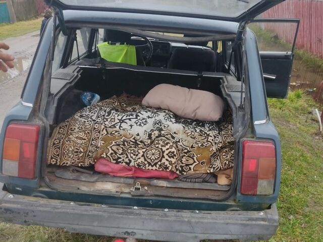 Зеленый ВАЗ 2104, объемом двигателя 1.5 л и пробегом 65 тыс. км за 688 $, фото 2 на Automoto.ua