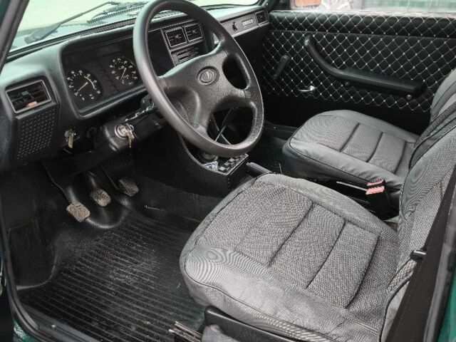 Зеленый ВАЗ 2104, объемом двигателя 0 л и пробегом 180 тыс. км за 950 $, фото 13 на Automoto.ua