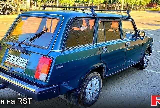Зеленый ВАЗ 2104, объемом двигателя 1.5 л и пробегом 42 тыс. км за 1500 $, фото 2 на Automoto.ua