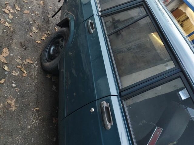 Зелений ВАЗ 2104, об'ємом двигуна 0 л та пробігом 250 тис. км за 900 $, фото 6 на Automoto.ua