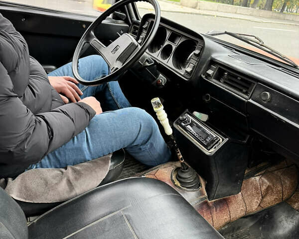 Оранжевый ВАЗ 2104, объемом двигателя 1.5 л и пробегом 222 тыс. км за 356 $, фото 6 на Automoto.ua