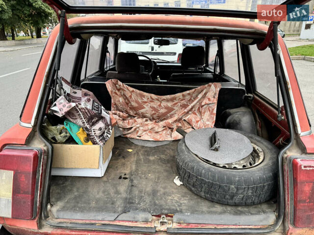 Оранжевый ВАЗ 2104, объемом двигателя 1.5 л и пробегом 222 тыс. км за 356 $, фото 9 на Automoto.ua