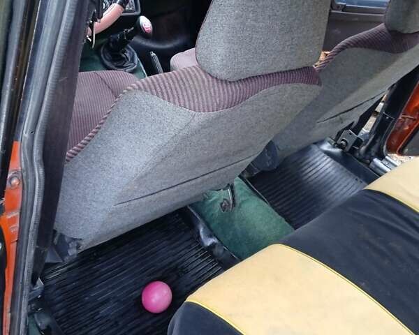 Оранжевый ВАЗ 2104, объемом двигателя 1.5 л и пробегом 100 тыс. км за 1000 $, фото 5 на Automoto.ua