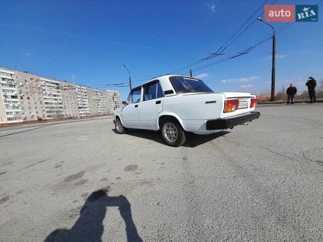Білий ВАЗ 2105, об'ємом двигуна 1.2 л та пробігом 680 тис. км за 1300 $, фото 9 на Automoto.ua