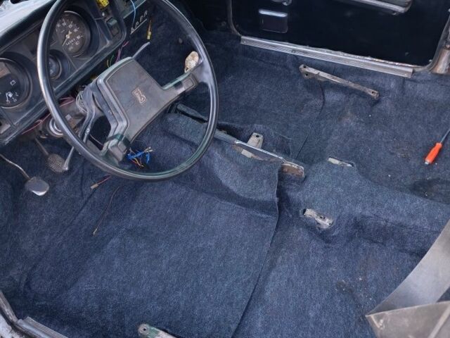 Білий ВАЗ 2105, об'ємом двигуна 1.5 л та пробігом 140 тис. км за 442 $, фото 2 на Automoto.ua